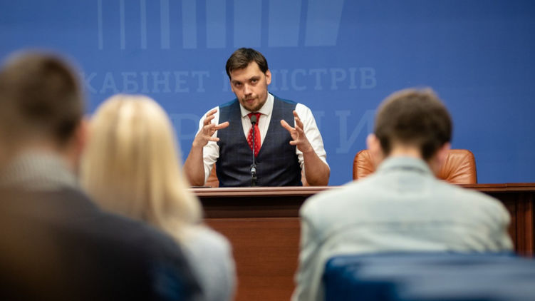 Алексей Гончарук не планирует уходить в отставку. Фото: Правительственный портал