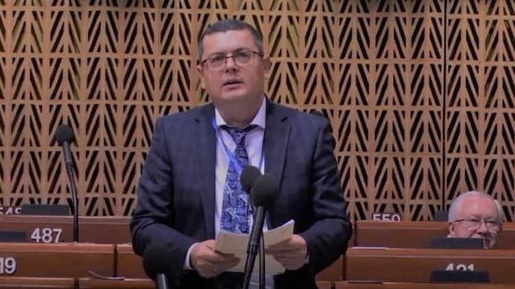 Мережко прозрачно намекнул, что Украина не будет соблюдать Минский договор. Фото: Facebook