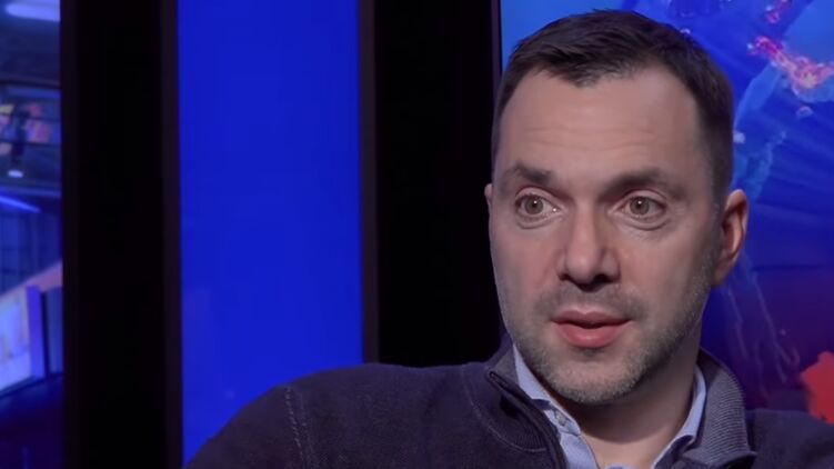 Арестович заявил, что Украина является единственной страной в мире, которая атаковала силы РФ и всех видов оружия. Скриншот из видео