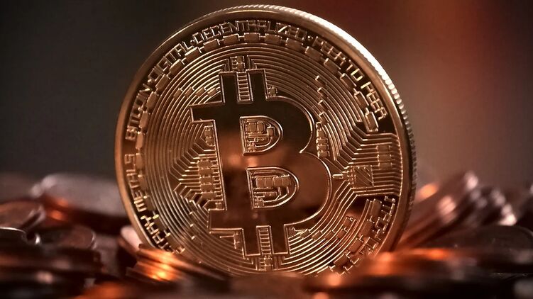 Биткоин снова дорожает. Фото: pixabay 