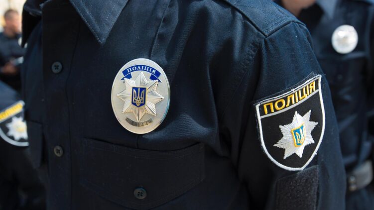 У полицейской есть подозрение на сотрясение мозга. Фото: Нацполиция