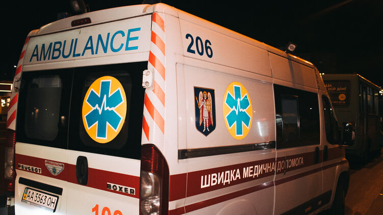 В Киеве девочка выпрыгнула из окна после ссоры с парнем, иллюстративное фото: Информатор