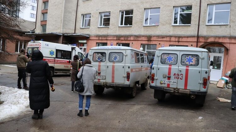 Названа причина возгорания в больнице Черновцов, где погибли два пациента, фото: molbuk.ua