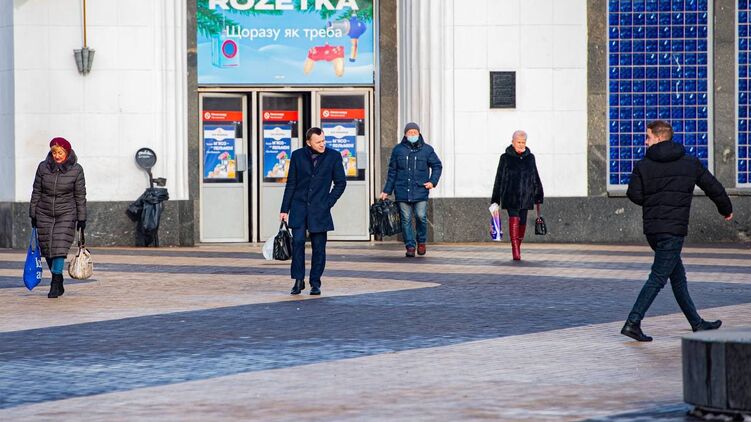 В Киеве больше 850 человек за сутки заразились коронавирусом. Фото: "Страна"