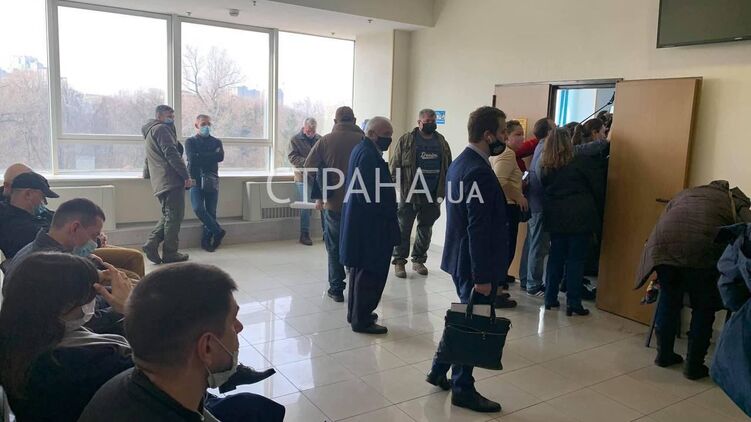 В суде собралось много желающих поддержать Семенченко. Фото: "Страна"