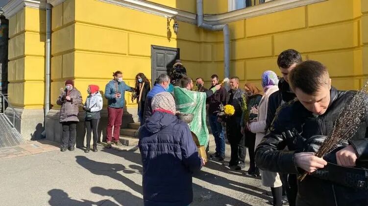 Власти устроили рейд по церквям. Фото: Сегодня