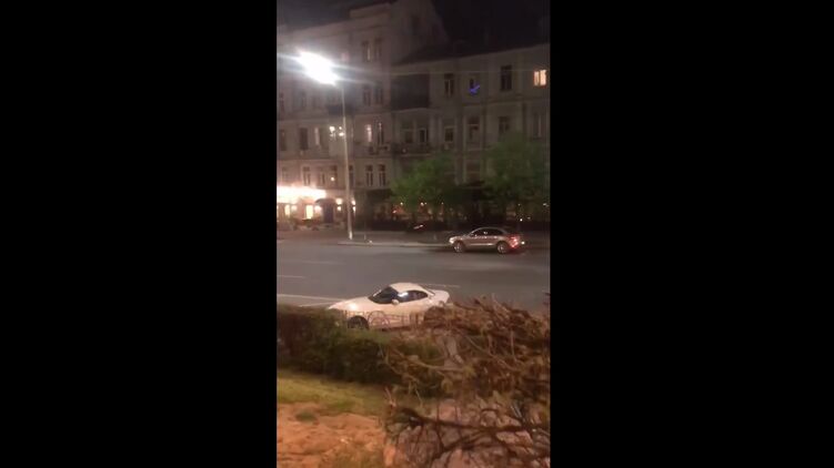 Погоня за курьерами становится в Киеве традицией. Скриншот из видео