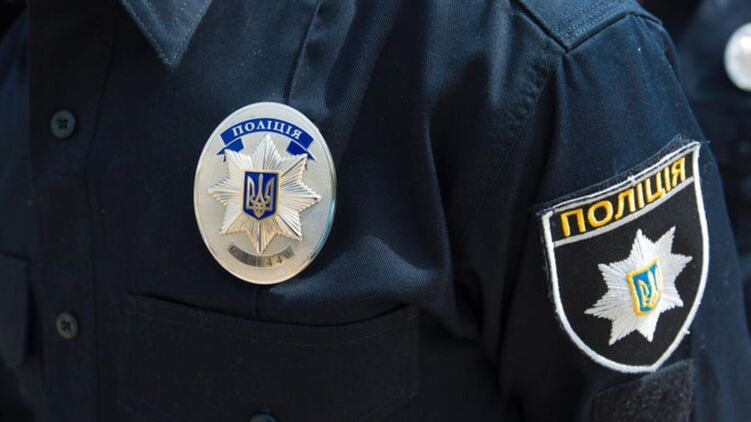 Правоохранители проводят обыски. Фото: Найполиция