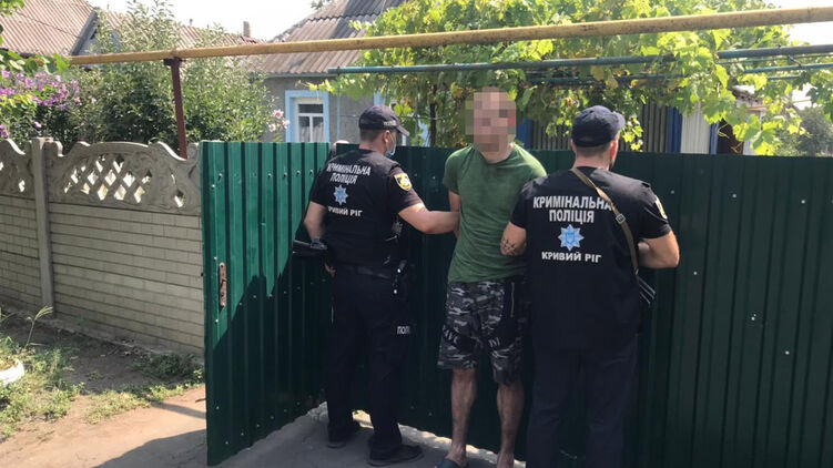Полиция задержала подозреваемого в убийстве санитара пациента психиатрической больницы. Фото: Facebook/ Поліція Дніпропетровської області