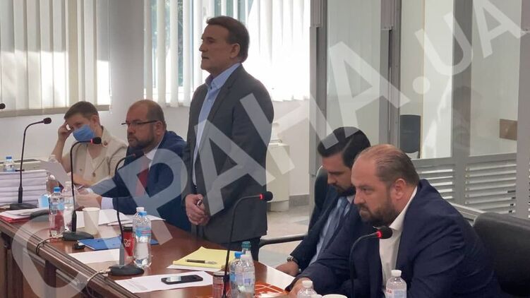 Виктор Медведчук выступил в зале суда. Фото: Владислав Бовтрук, "Страна"