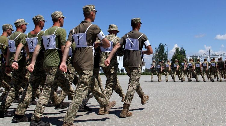 В параде ко Дню Независимости Украины в Киеве выступят военные Польши, Чехии и Словакии. Фото: realist.online
