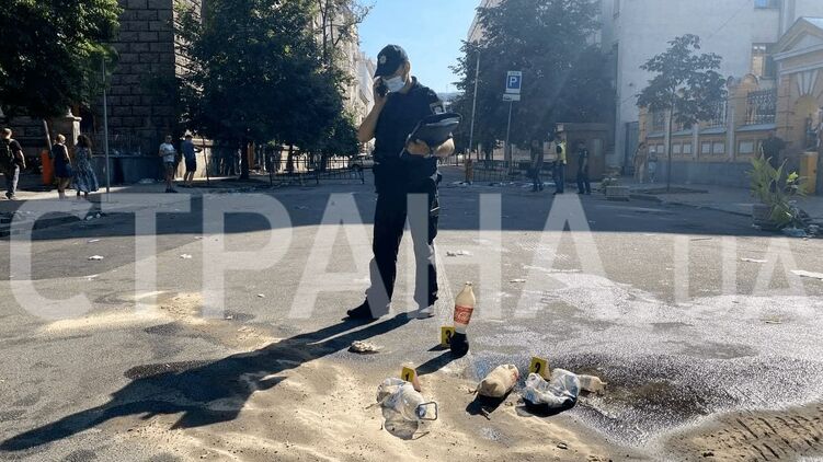 На Банковой идут следственные действия. Фото: "Страна"