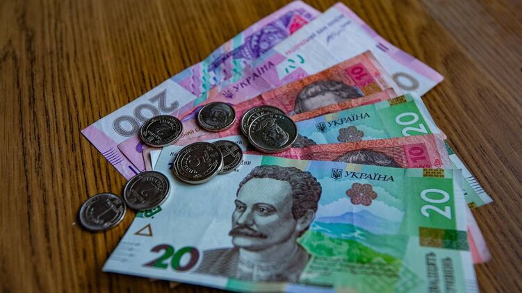 Кабмин согласовал законопроект об изменении формул для зарплат. Фото: "Страна"