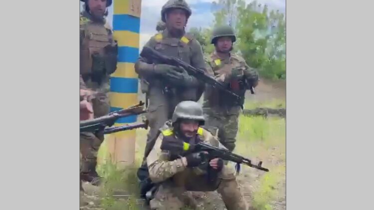 Войска теробороны вышли на границу с Россией в Харьковской области. Скриншот видео