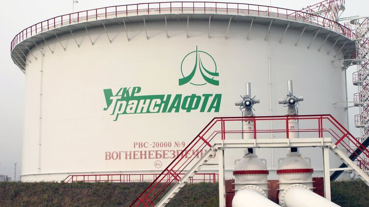 "Укртранснафта" будет получать реверсом из Венгрии 35 тыс. тонн дизеля в месяц