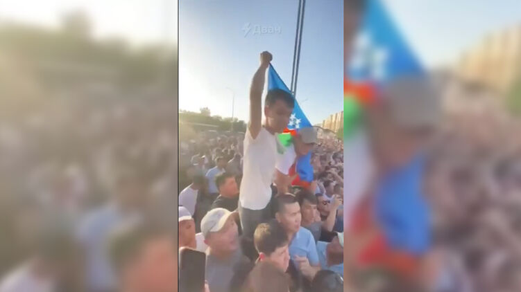 Регион Каракалпакия охватили протесты из-за изменений в Конституцию. Скриншот из видео