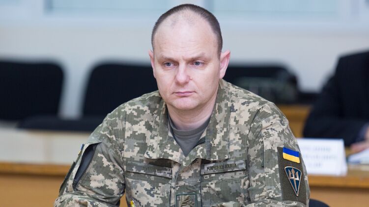 Документ об ограничениях для военнообязанных подписал генерал-майор Артем Лучников. Фото: nuou.org.ua