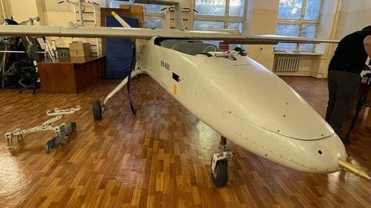 Украинские военные смогли приземлить иранский дрон целым и теперь изучают его. Фото: соцсети