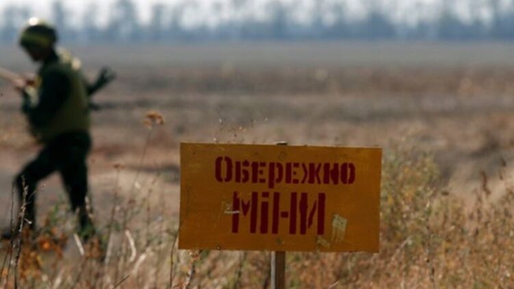 В Киевской области жителей предупреждают, что пиротехники будут уничтожать взрывоопасные предметы. Фото: slovoidilo.ua