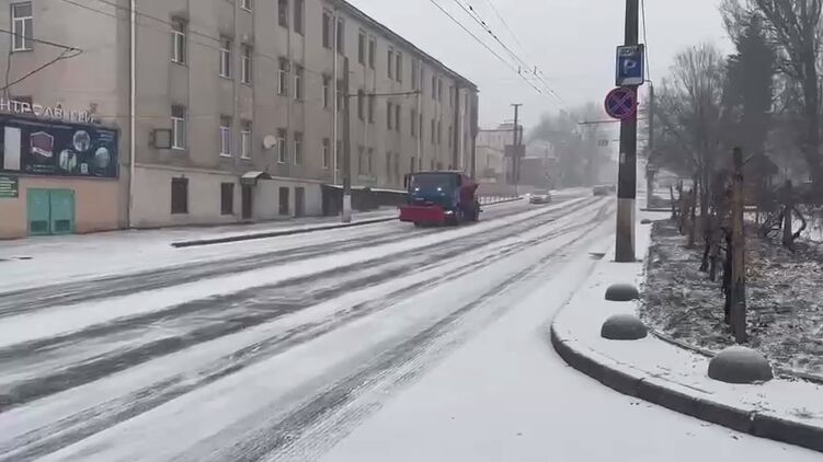 Одессу накрыл мощный снегопад. Фото: Скриншот из видео 