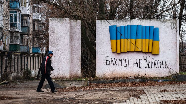 Командир ВСУ заявил, что украинские военные в Бахмуте могут оказаться в окружении. Фото: "Страна"