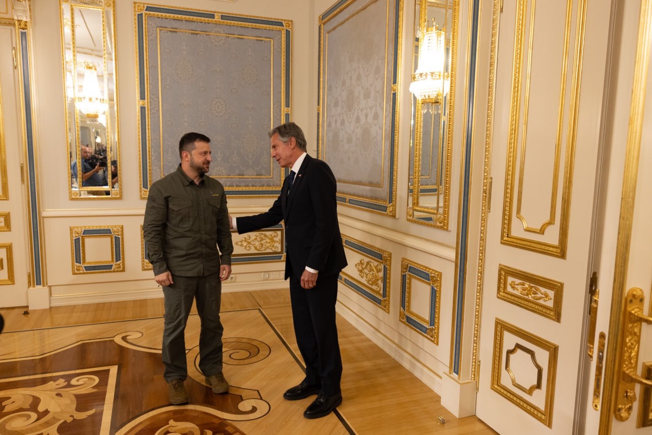 Госсекретарь Энтони Блинкен с приехал с очередным визитом в Киев. Фото: twitter.com/SecBlinken