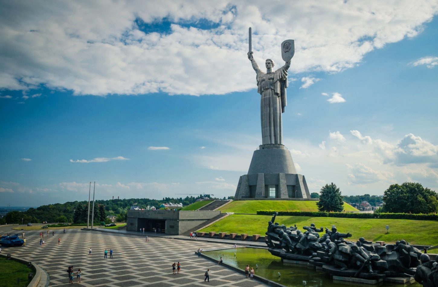 Родина-мать