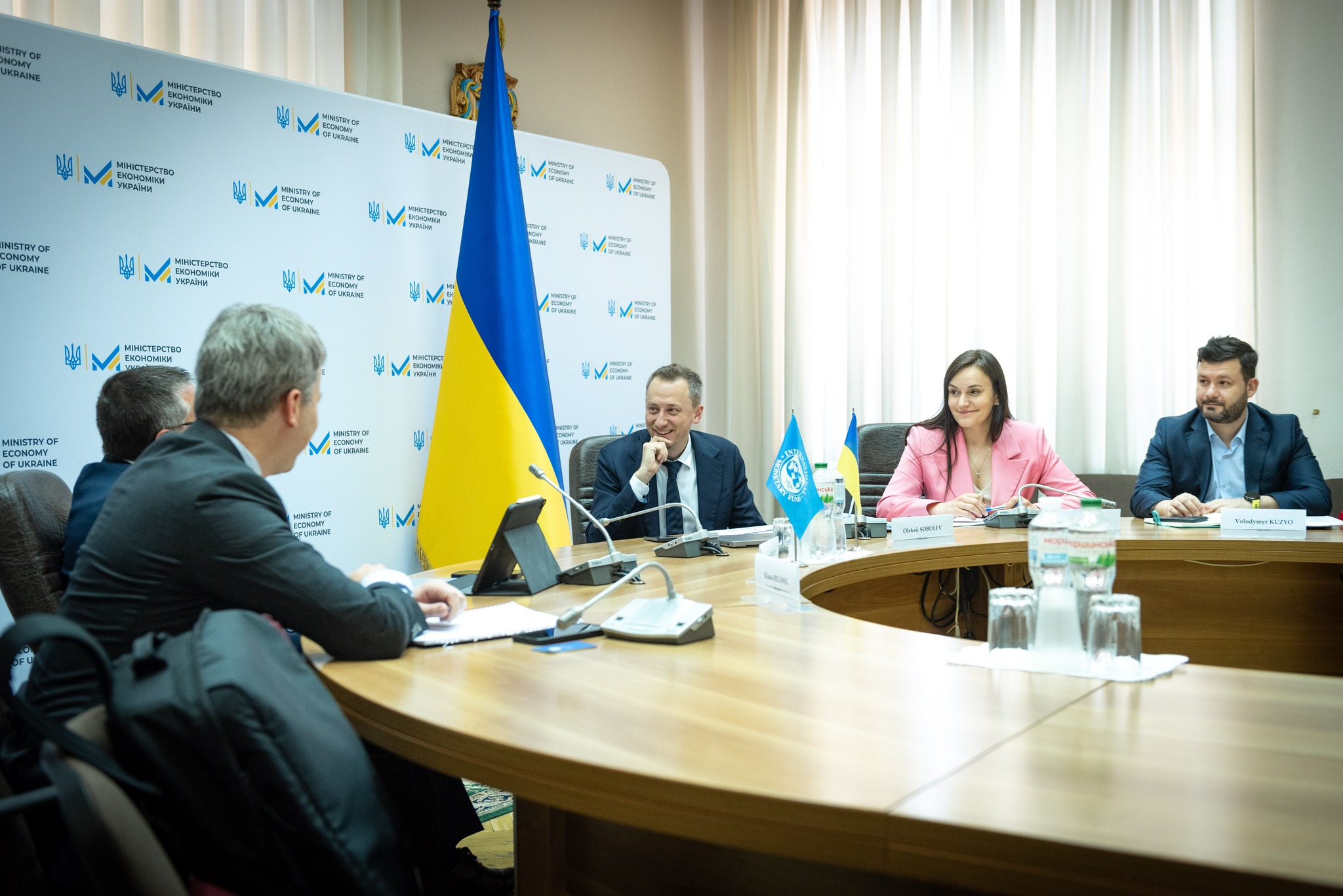 Украинские чиновники отчитались перед МВФ. Фото: me.gov.ua