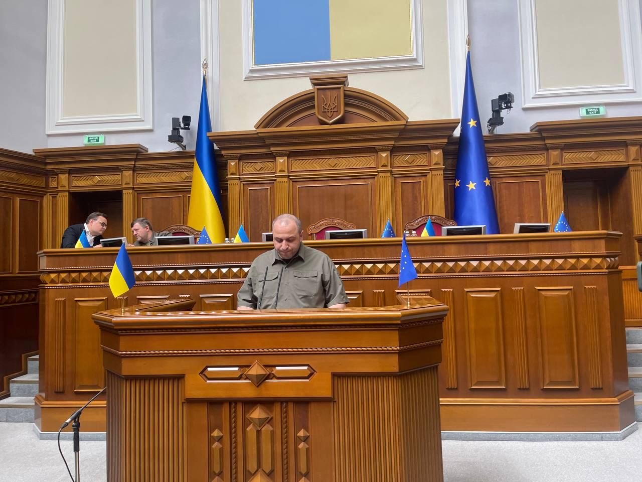 Умеров на трибуне парламента. Фото: соцсети