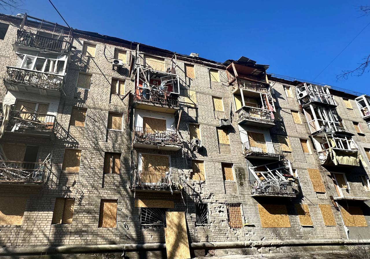 Пострадавший от предыдущего прилета дом в Харькове. Фото: Харьковский горсовет