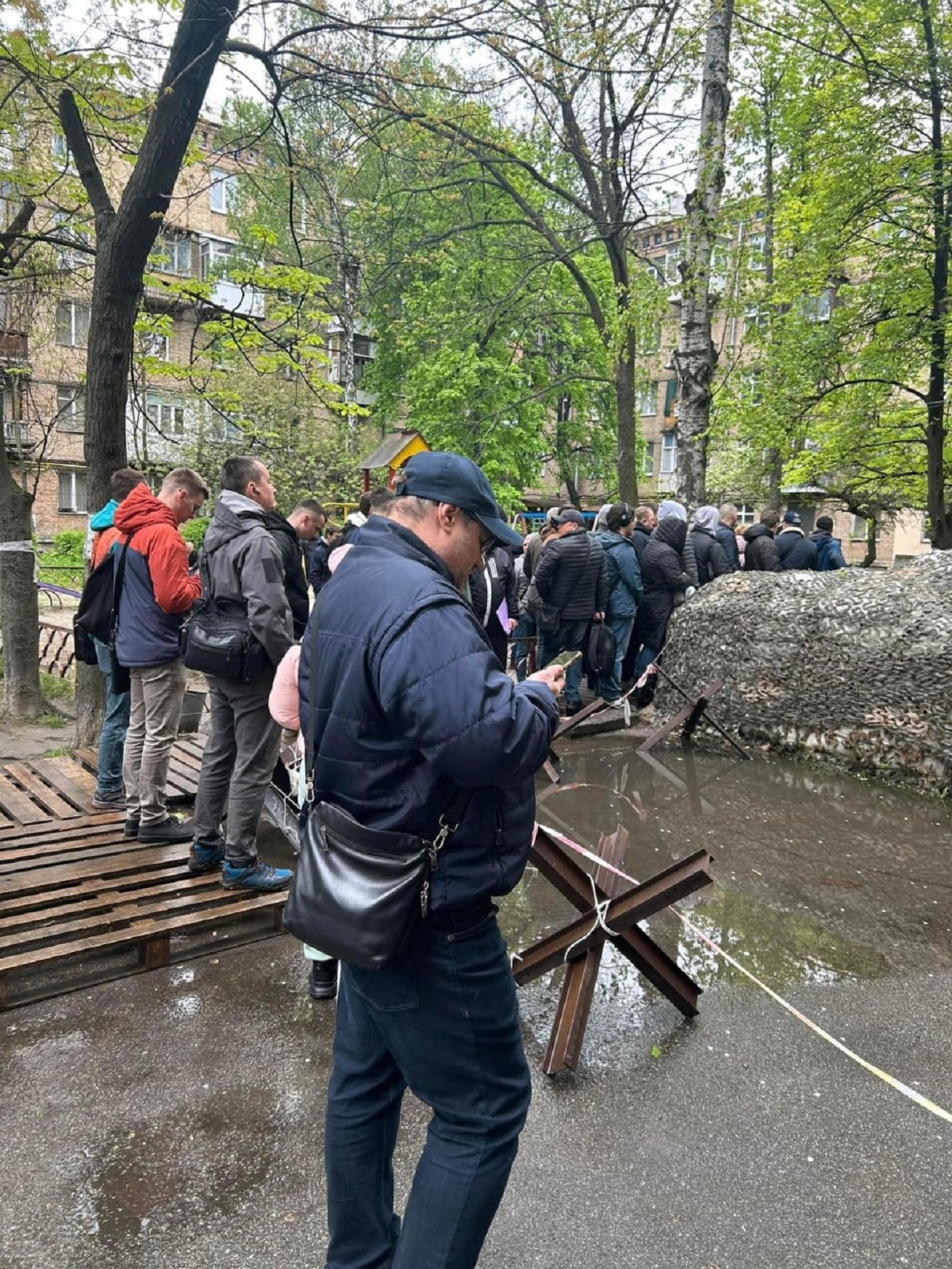 ТЦК не справляется с наплывом людей. Фото: Фейсбук