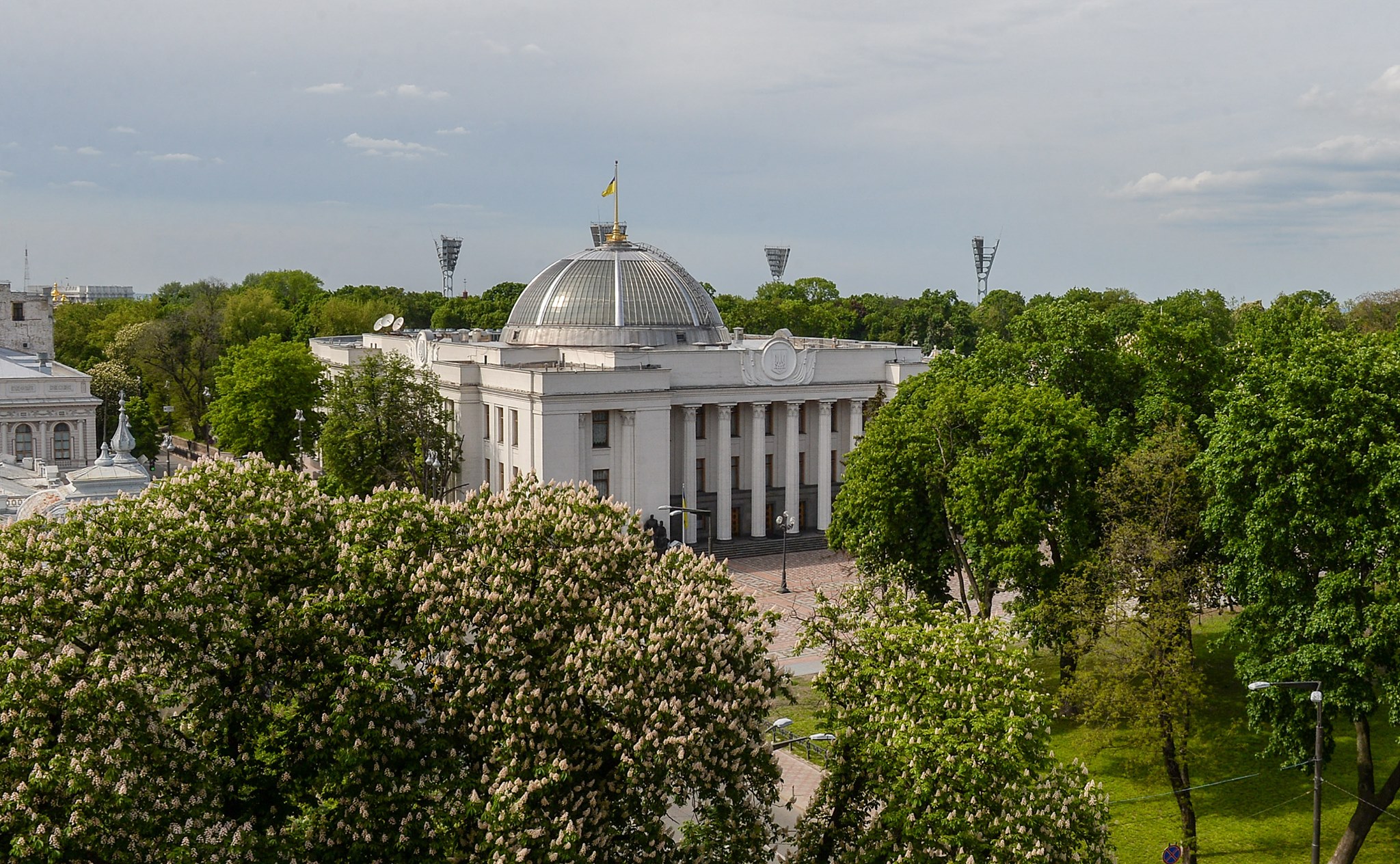 Верховная Рада приняла закон об английском языке. Фото: Facebook