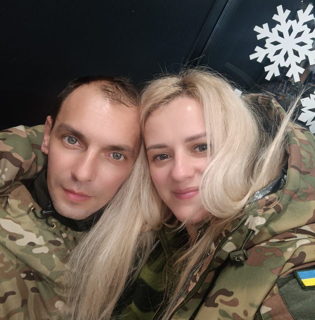 Волонтер с женой доставляли гуманитарную помощь на передовую. Фото: соцсети