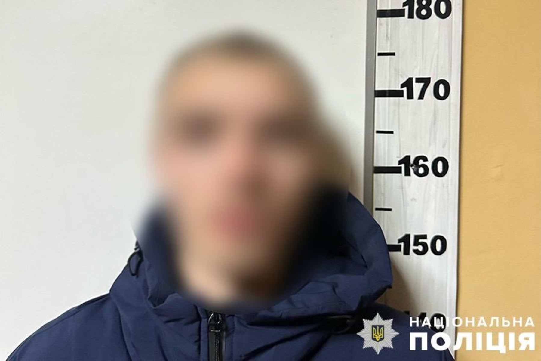 Мужчина угрожал взорвать гранату в квартире во время ссоры с женой. Фото: Полиция Киева